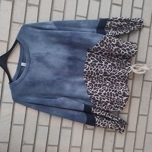 Gray/Leopard Top